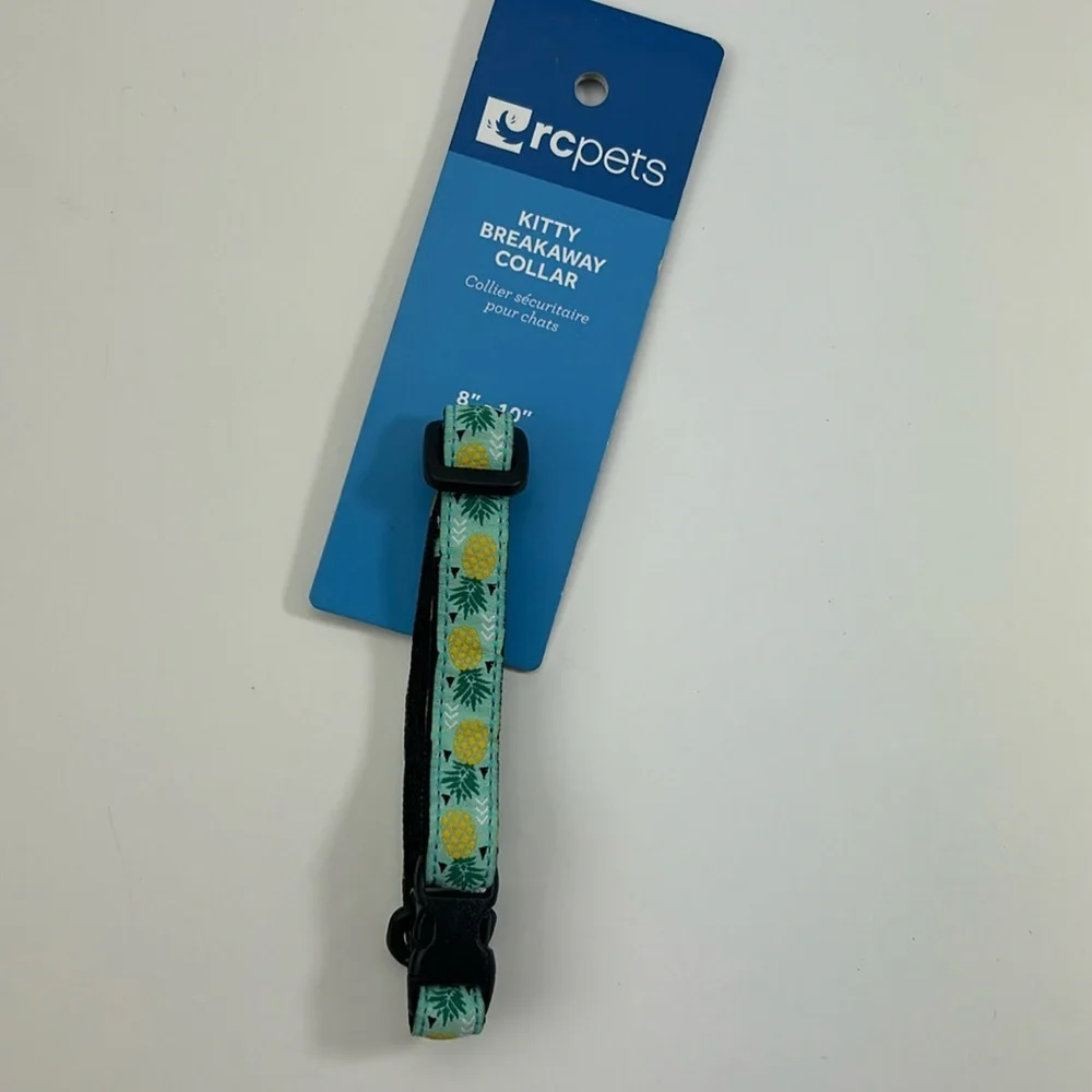 Kitty breakaway collar